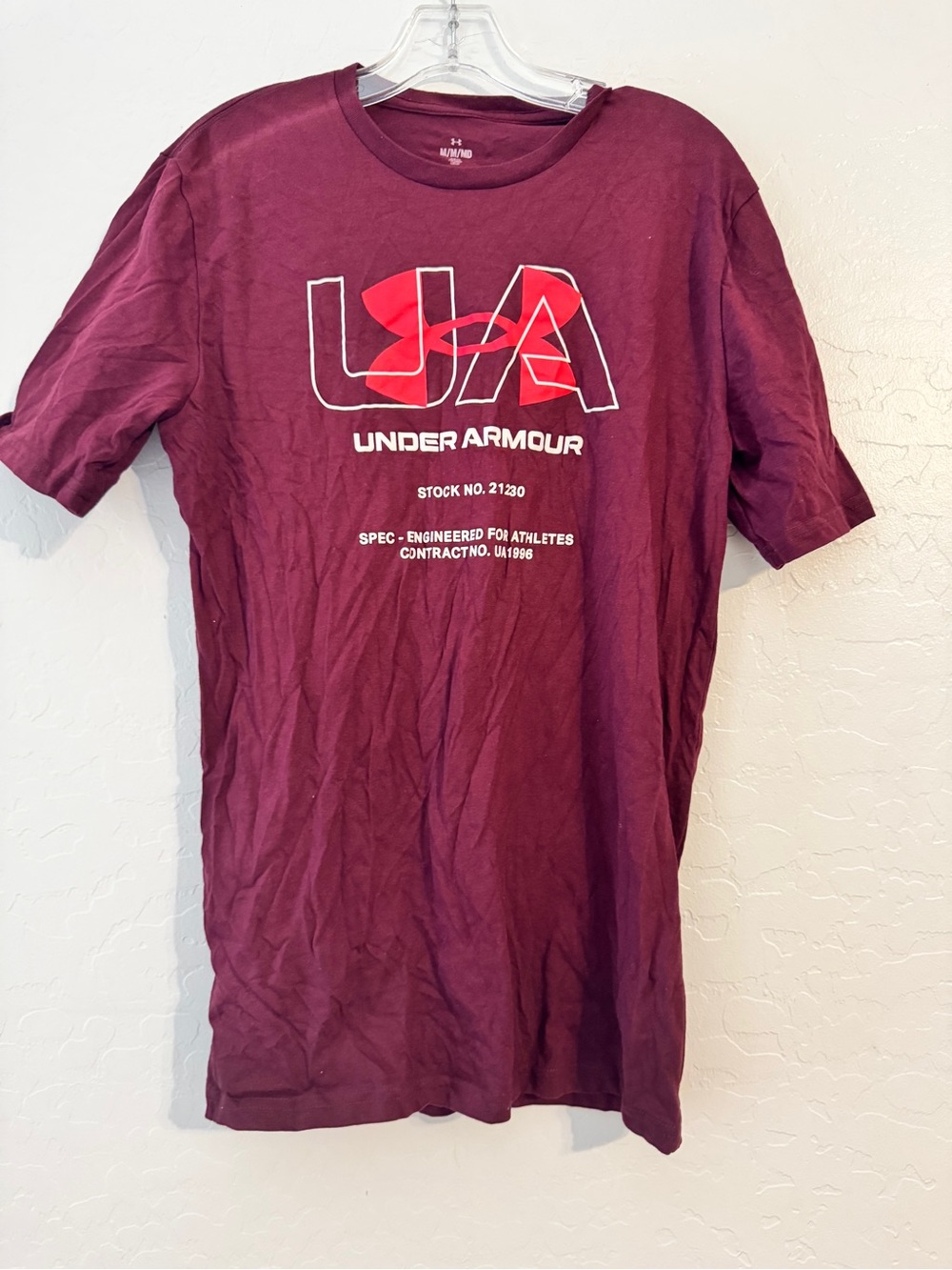 👕Under Armour Burgundy Graphic Print Logo Neck Short Sleeve T-Shirt Men's M
